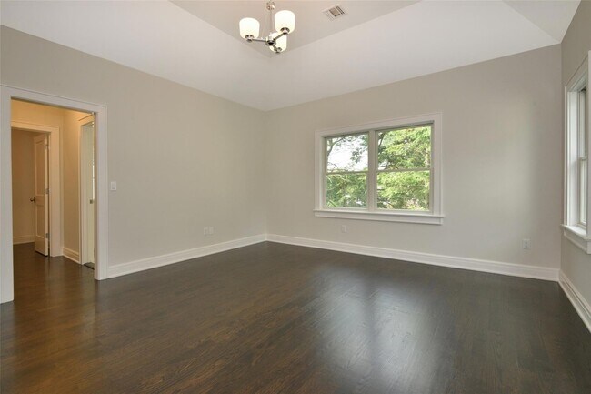 Building Photo - 117 Brown Rd