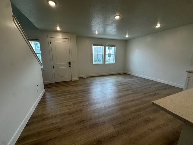 Building Photo - Mapleton 64