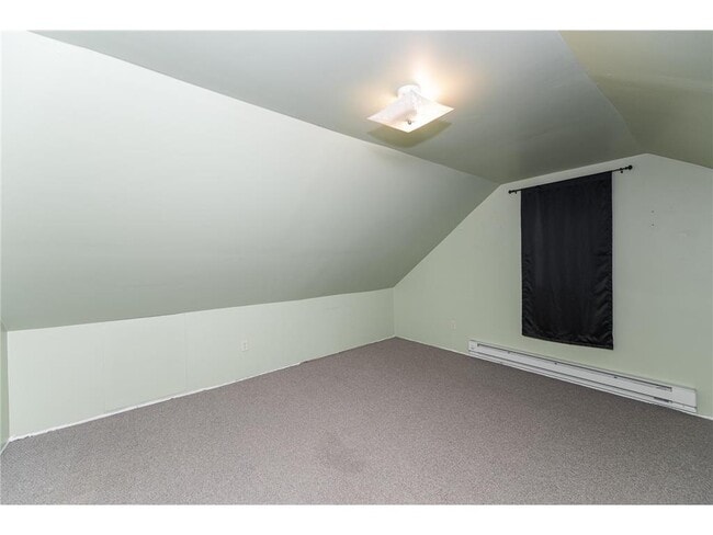 Building Photo - 10 8th St NE