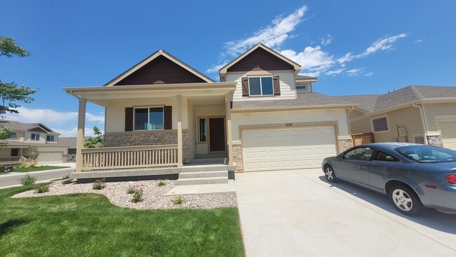 Primary Photo - 438 Halcyon Wy