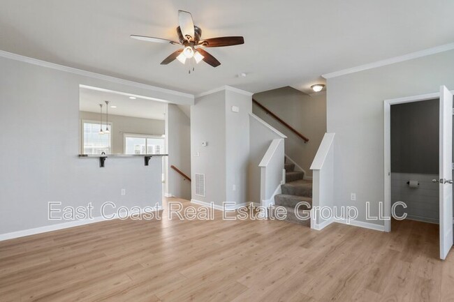 Building Photo - 15 Britania Ct