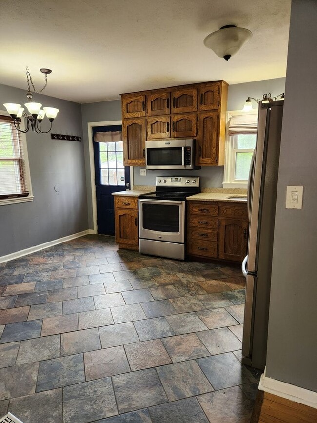 Building Photo - 4 Bedroom Home in Benson!