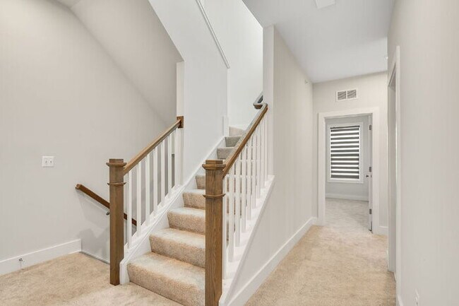 Building Photo - For Rent: Modern 3-Bedroom Condo in Richmond