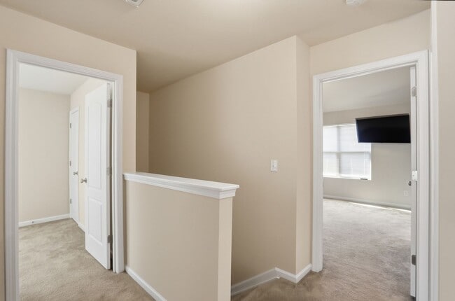 Building Photo - Move-In Ready 4BR | Space, Location & Value All in One