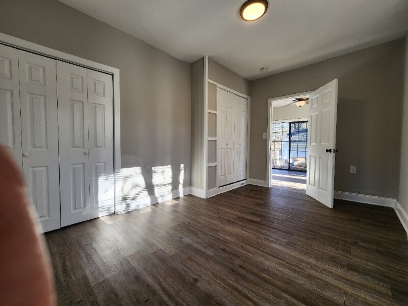 Building Photo - 1020 Woodvale Dr