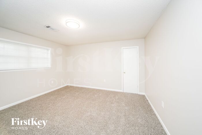 Building Photo - 6319 Solway Dr