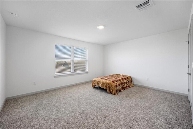 Building Photo - 420 Deerpath St