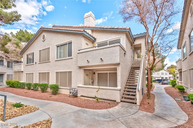Building Photo - 3058 Tarpon Dr
