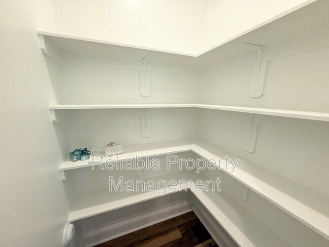 Building Photo - 536 Tanner Lk Ln