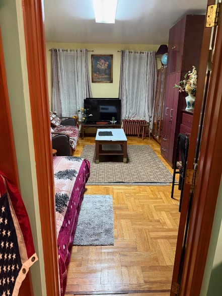 Building Photo - 303 Avenue P