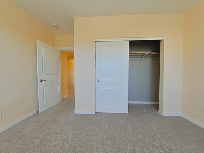 Building Photo - 4 Bedroom House ~ Albany ~ Pet Friendly
