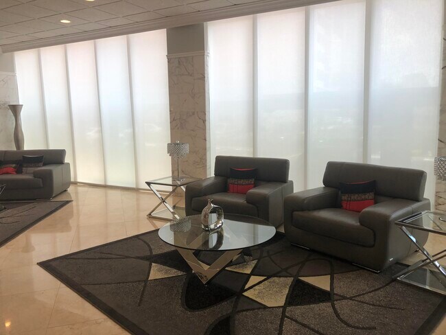 Building Photo - 5440 N Ocean Dr