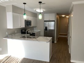 Building Photo - 50 Marshland Rd
