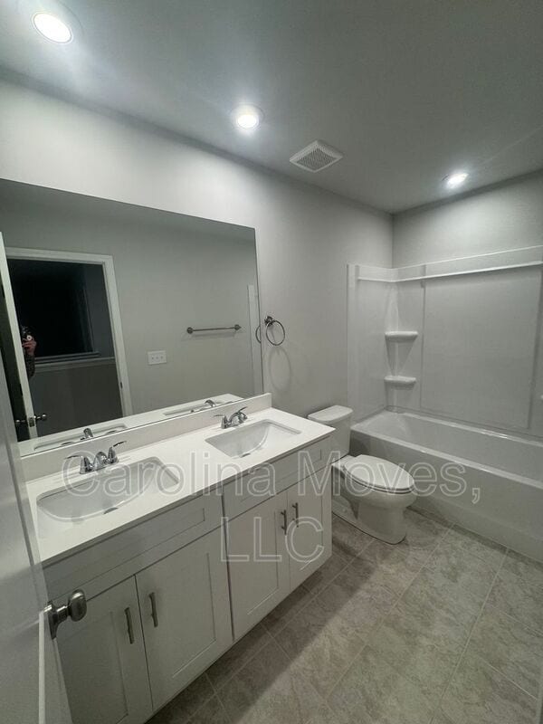 Building Photo - 409 Mariene Dr