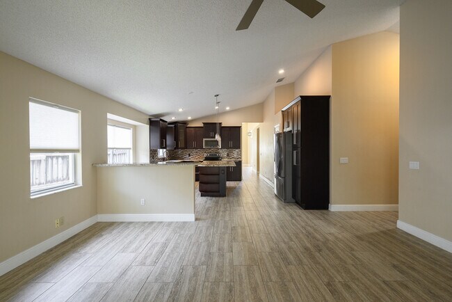 Building Photo - 12803 Maribou Cir