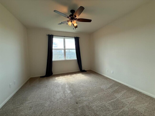 Building Photo - 2405 Nautica Terrace