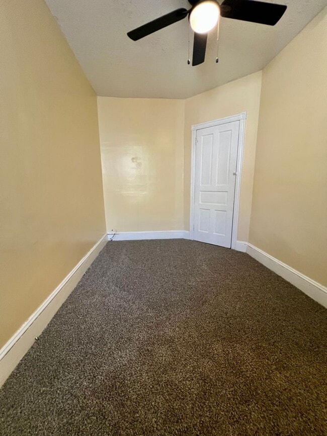 Building Photo - Stunning 3-Bedroom Townhome in Frankford! Available NOW!