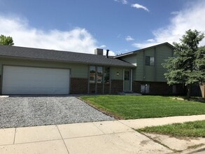 Building Photo - MOVE IN SPECIAL! Cozy 5 bedroom 2 bath Home - Erie