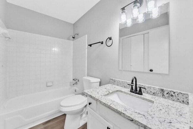 Building Photo - *NEWLY RENOVATED* 3 Bedroom Townhouse in Downtown Spartanburg