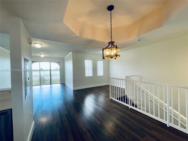 Building Photo - 6560 NW 114th Ave