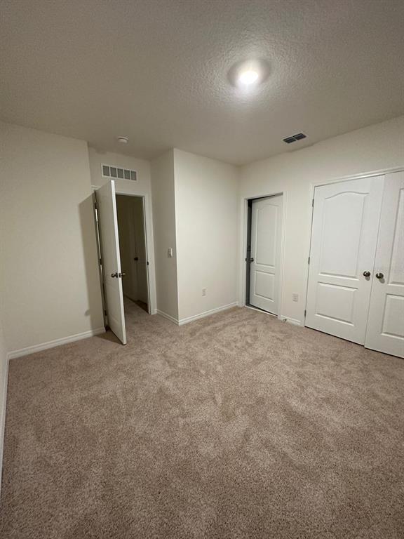 Building Photo - 1317 Isleta Lp
