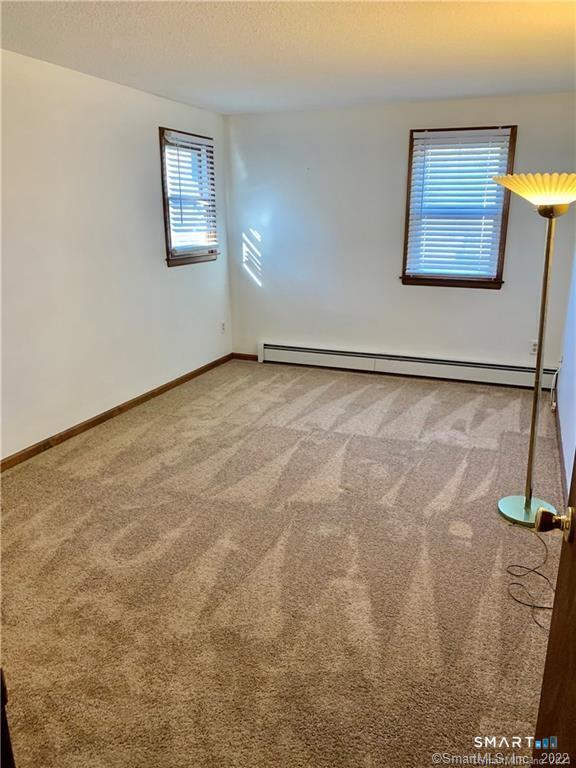 Building Photo - 121 Rockledge Dr