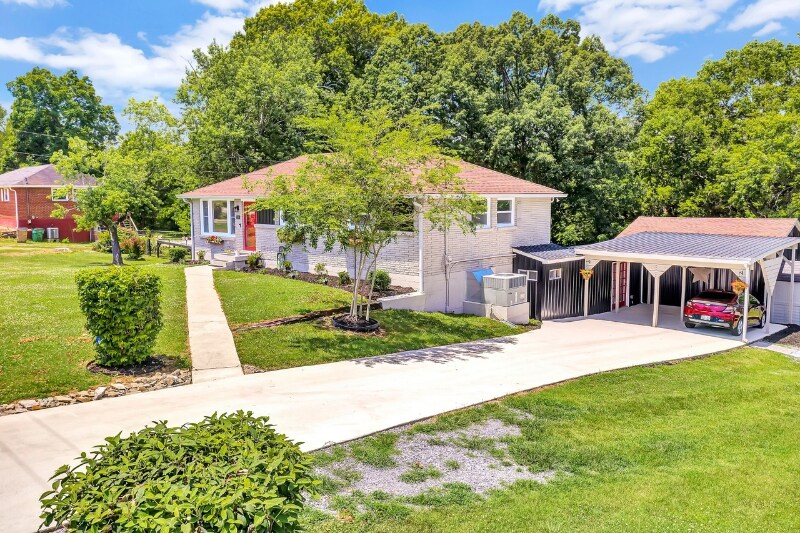 Building Photo - 1019 N Graycroft Ave