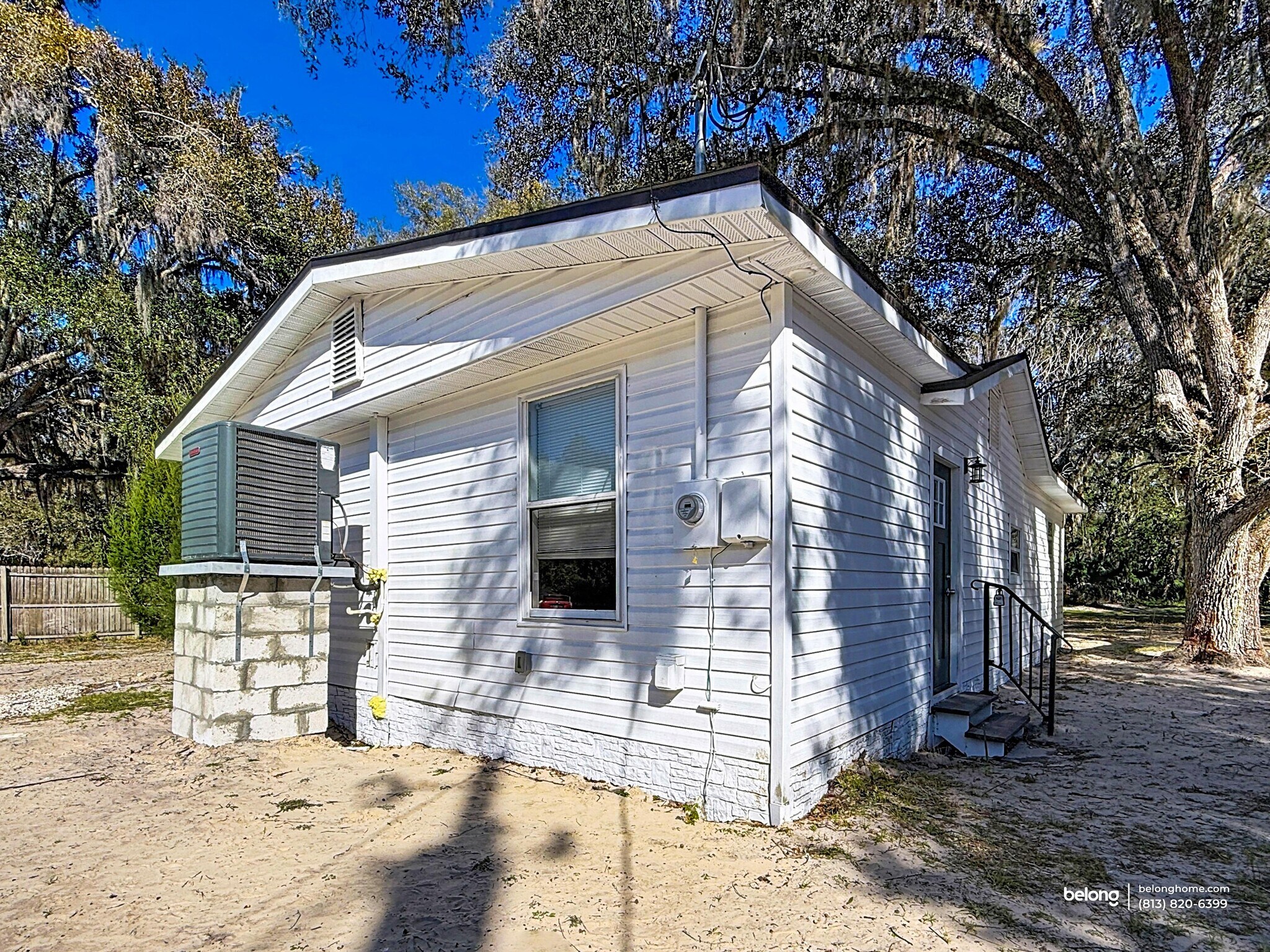 Building Photo - 2211 S Trivet Point