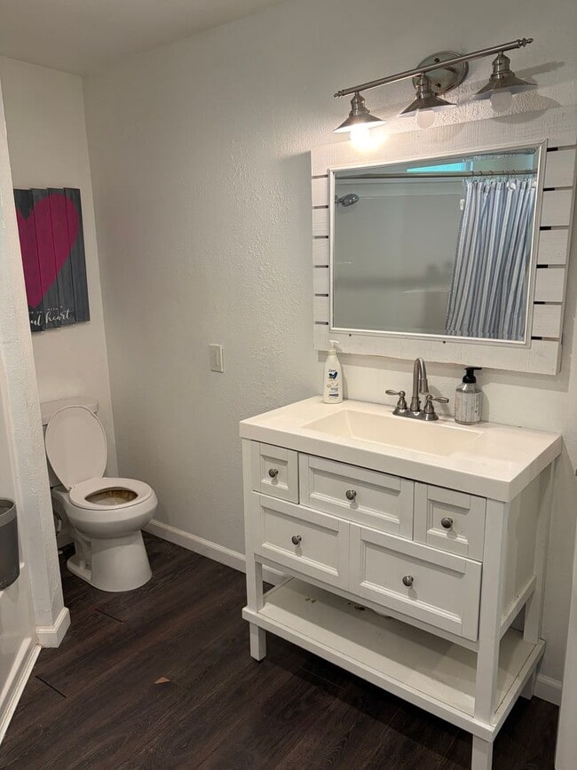 Building Photo - Charming "Tiny Home" Living – 1BR + Loft Carriage House