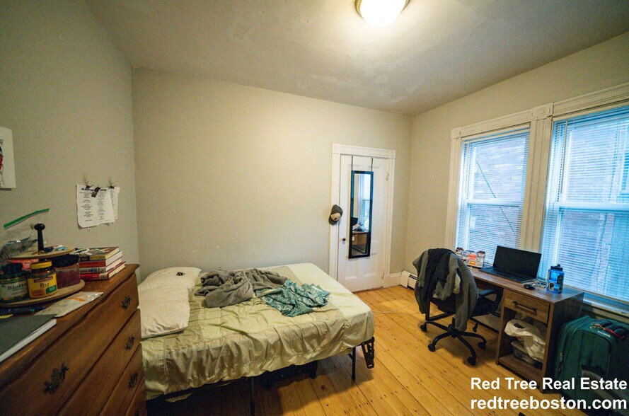 Building Photo - 135 Saint Alphonsus St