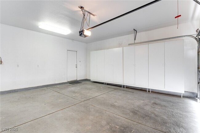 Building Photo - 6412 N Starling Mesa St