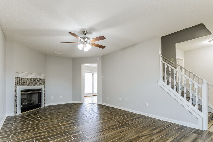 Building Photo - 231 Woodshire Ln