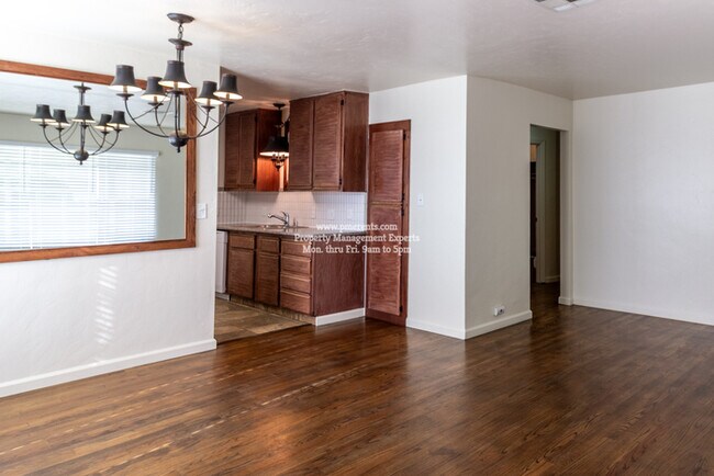 Building Photo - 2745 Princeton Ave