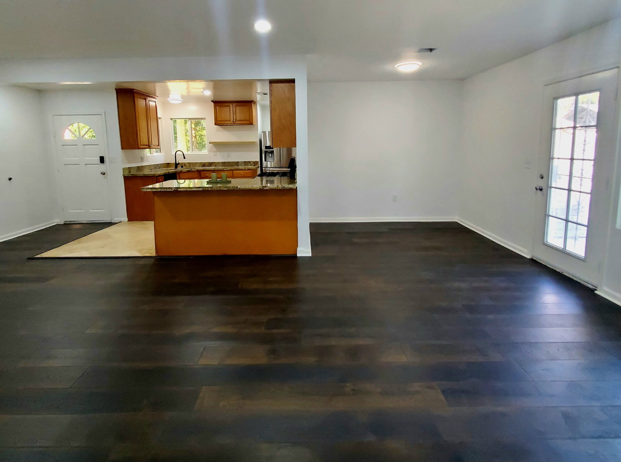 Building Photo - 7121 Jumilla Ave