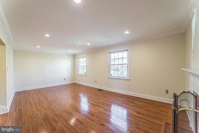Building Photo - 3337 Contessa Ct
