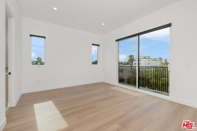 Building Photo - 12706 Pacific Ave