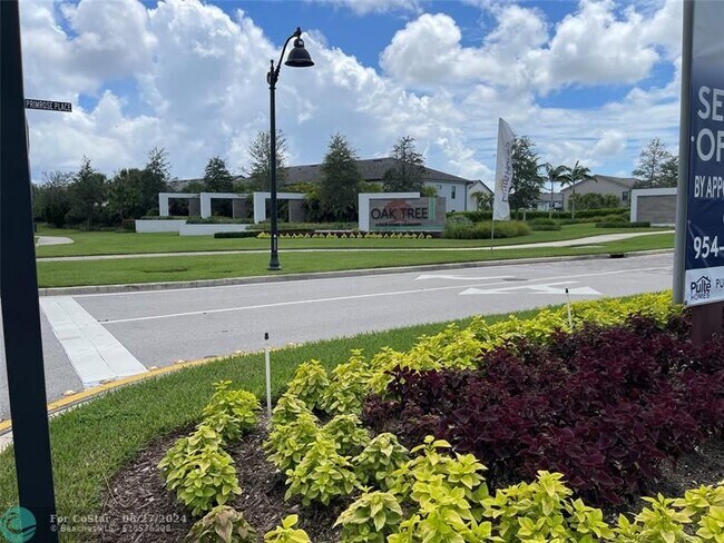 Building Photo - 2127 Appleton Cir S