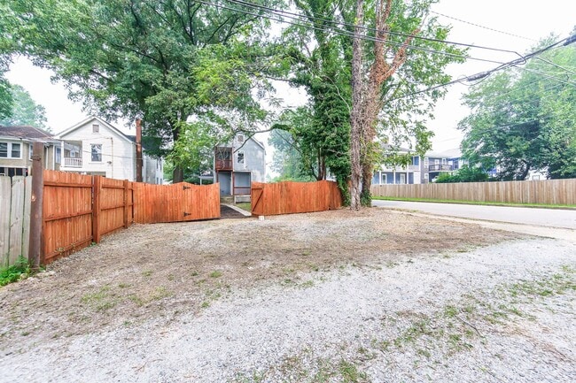 Building Photo - 3125 Enslow Ave