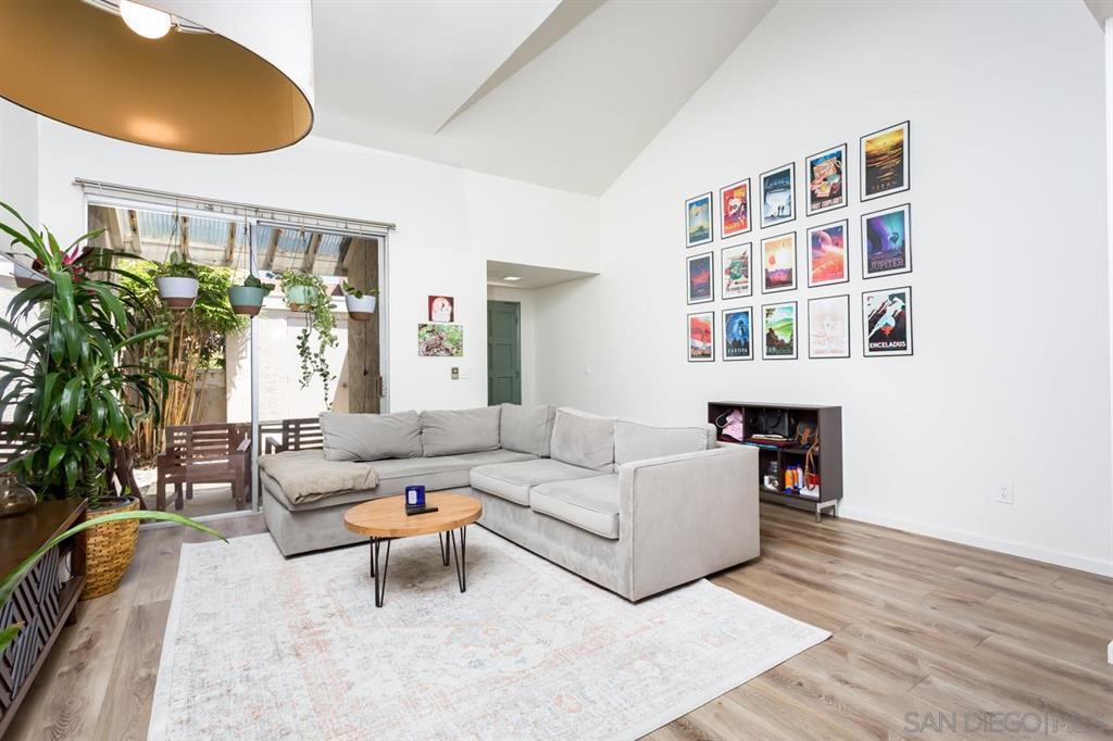 Building Photo - 6204 Caminito Carrena