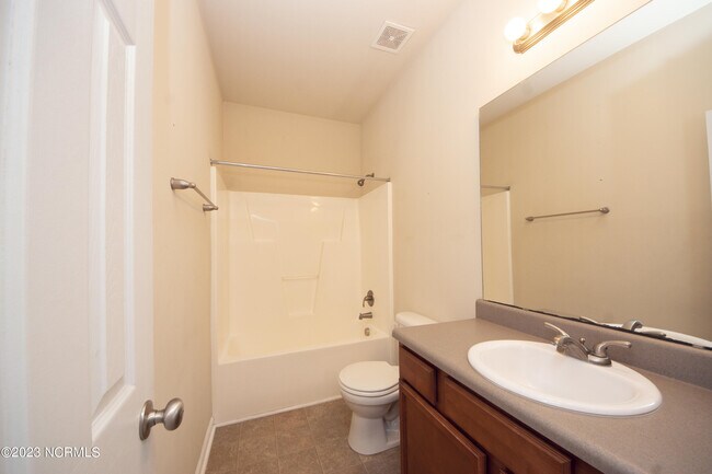 Building Photo - 316 Cedar Island Trail