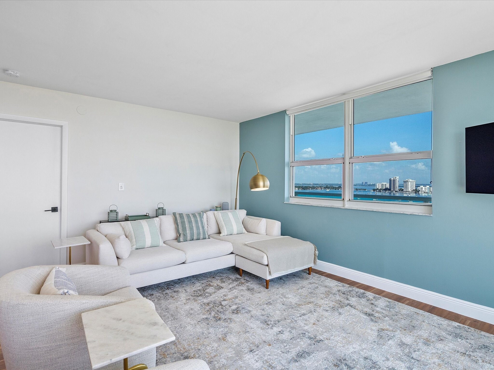 Building Photo - 650 West Ave