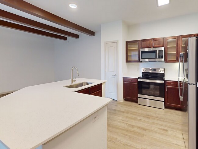 Building Photo - 3194 Parkwood-333.5