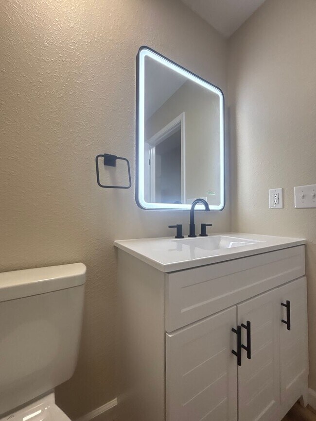 Building Photo - S0275-MF2