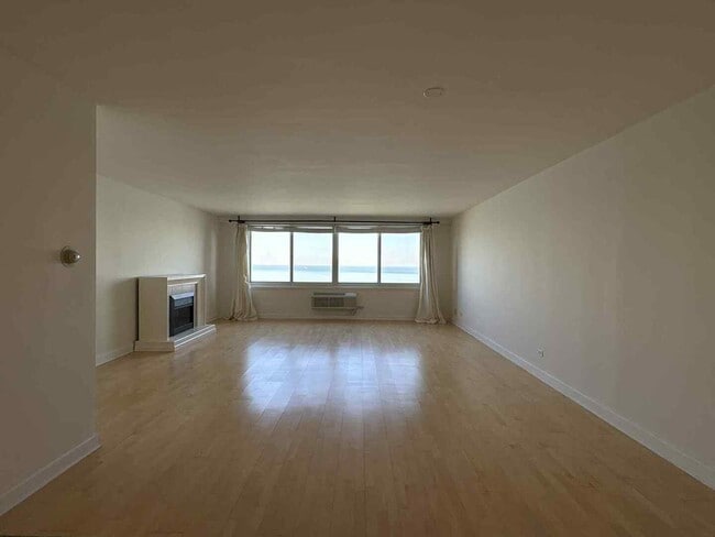 Building Photo - 1440 N Lake Shore Dr