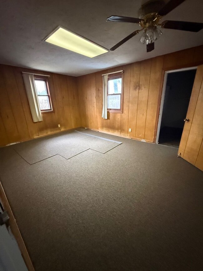 Building Photo - 3 Bedroom Home - Daleville