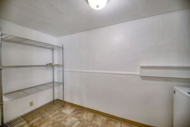 Building Photo - 4-Bedroom Home Near CSU | Fenced Yard & 2-Car Garage