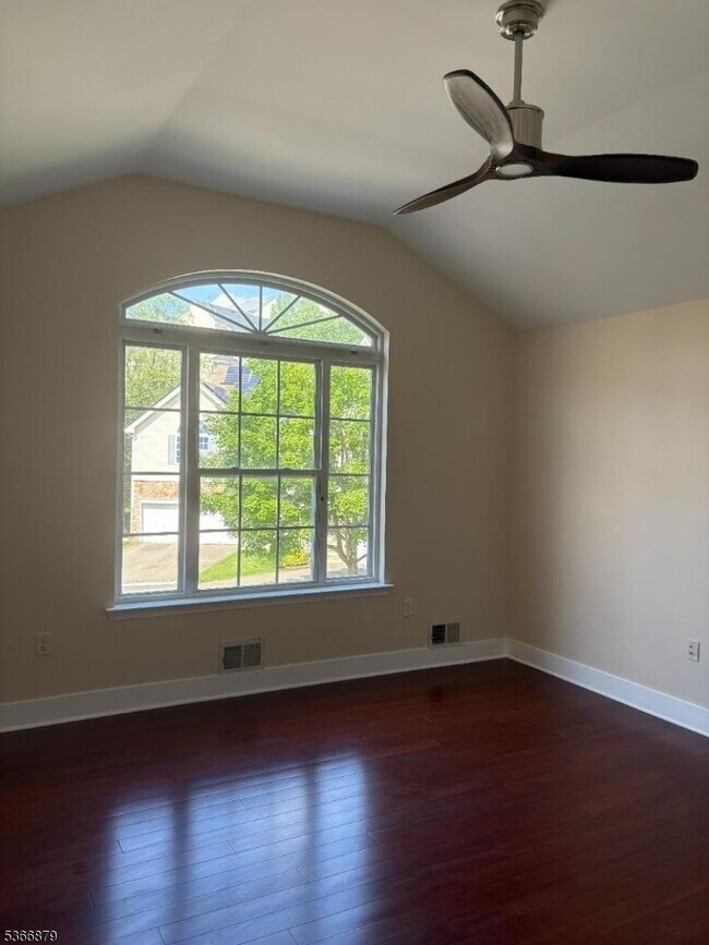 Building Photo - 312 Winding Hill Dr