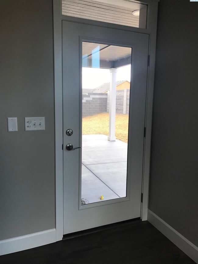 Building Photo - 3 Bed/2 Bath Pasco Rambler on Cul-de-Sac
