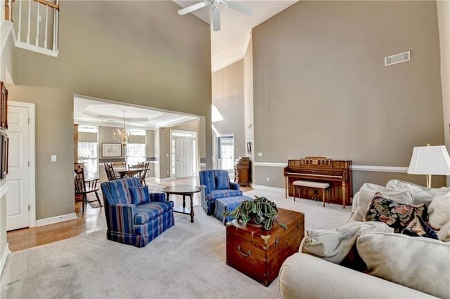 Building Photo - 355 Laurel Oak Dr