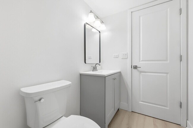 Building Photo - 382 Oak Trails Rd